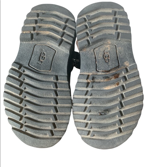 UGG® Kids Kinzey - toddler sz 7 waterproof buckle boot - Picture 6 of 6